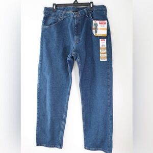 Wrangler Men's Relaxed Fit Jeans with Flex Size 38x30 Five Star New NWT Denim